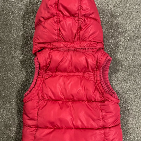 Pink kids puffer vest size - H&M - size 3-4 - Picture 4 of 7